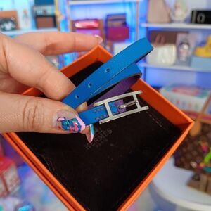 New In Box Rare Hermès Reversible blue purple leather bracelet